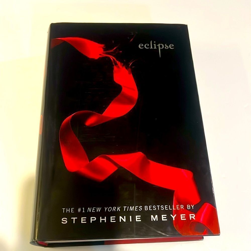 FIRST EDITION 2007 Twilight by Stephenie Meyer. BK18